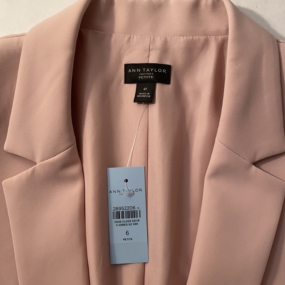 Ann Taylor Factory Pastel Pink petite blazer 6P - Picture 6 of 8